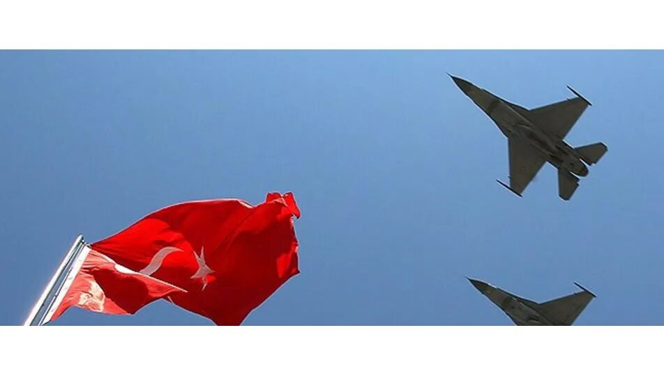 Самолет над морем. Самолет турция. Российский самолет над турцией. Крыло самолета туркиш эйрлайнс. Сбитый су 24 в сирии на карте.