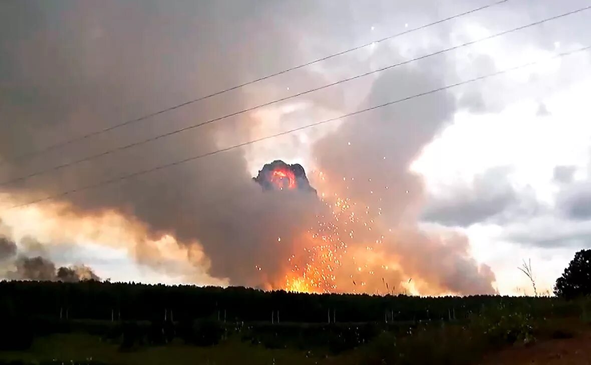 Курск ракетная опасность сейчас последние новости. Взрыв в Ачинске на складе боеприпасов. Каменка Ачинский район взрывы на складе. Ачинск Каменка после взрывов. Ачинск Арсенал взрыв.