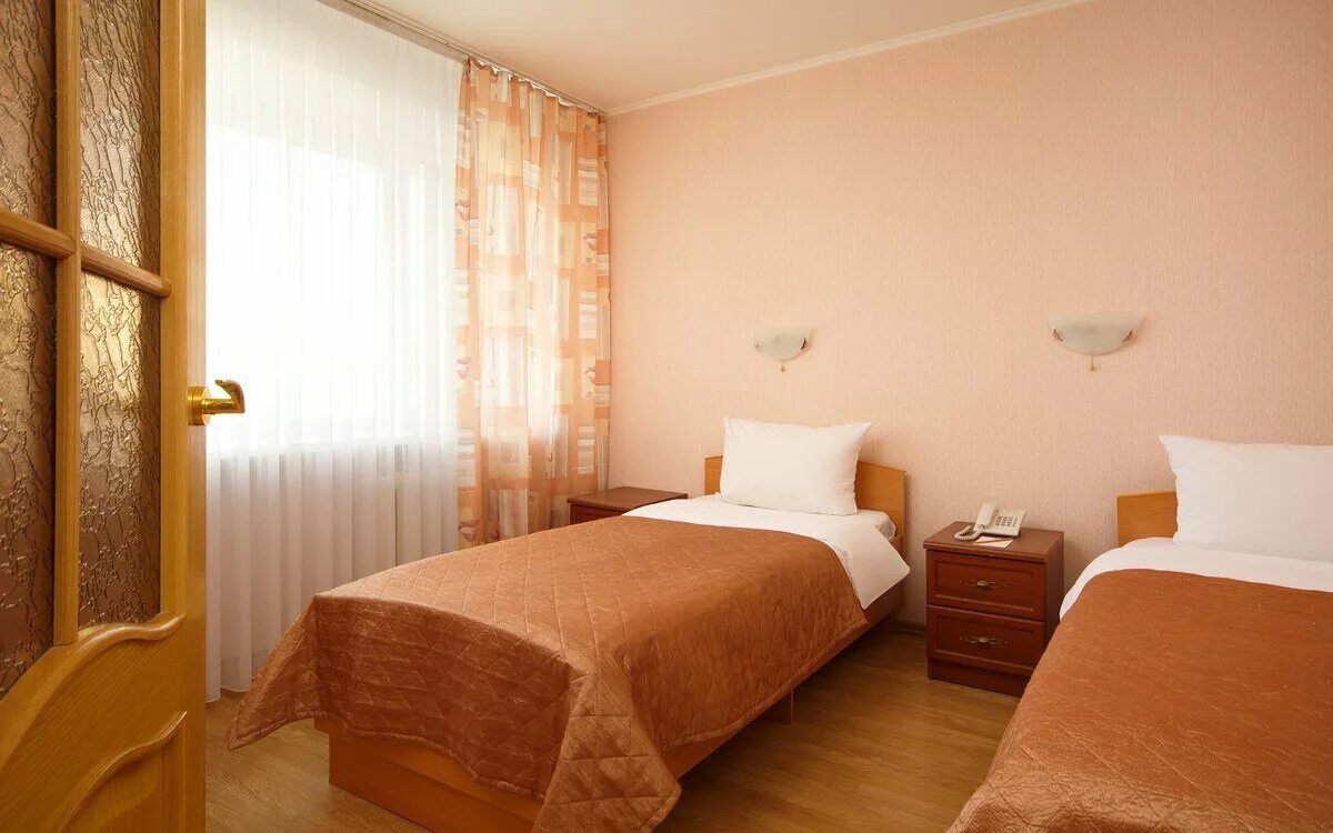 гостиница воронеж 3. отель воронеж в воронеже. отель театральная площадь. гостиница россия воронеж. арт отель дзержинского 5б воронеж.