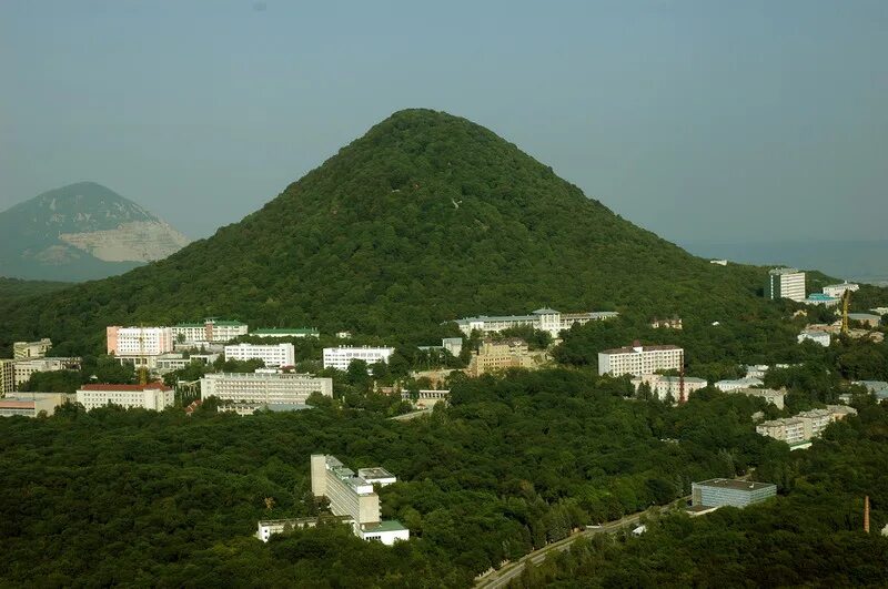 гора бештау железноводск. санаторий у горы железной в железноводске. гора железная железноводск. гора железная пятигорск. гора железная пятигорск.