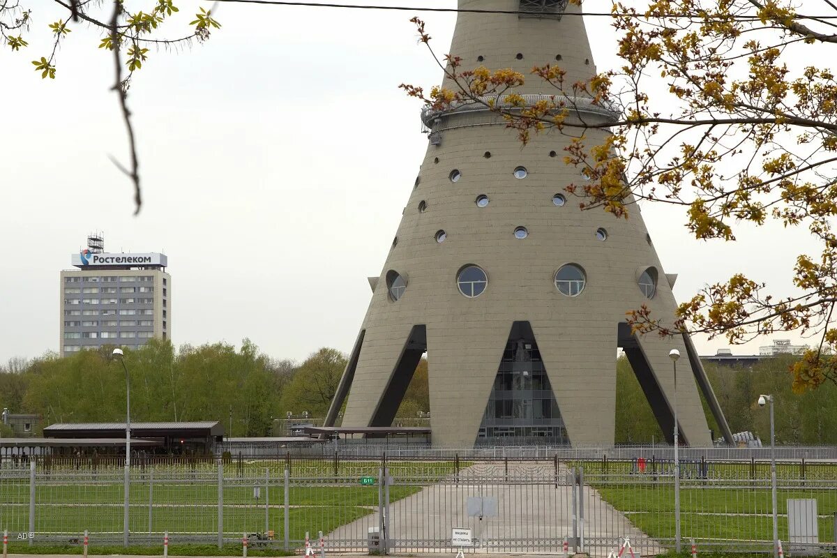 Достопримечательности СВАО. Усадьба СВАО. Парк на ракетном бульваре. Здание в Москве СВАО.