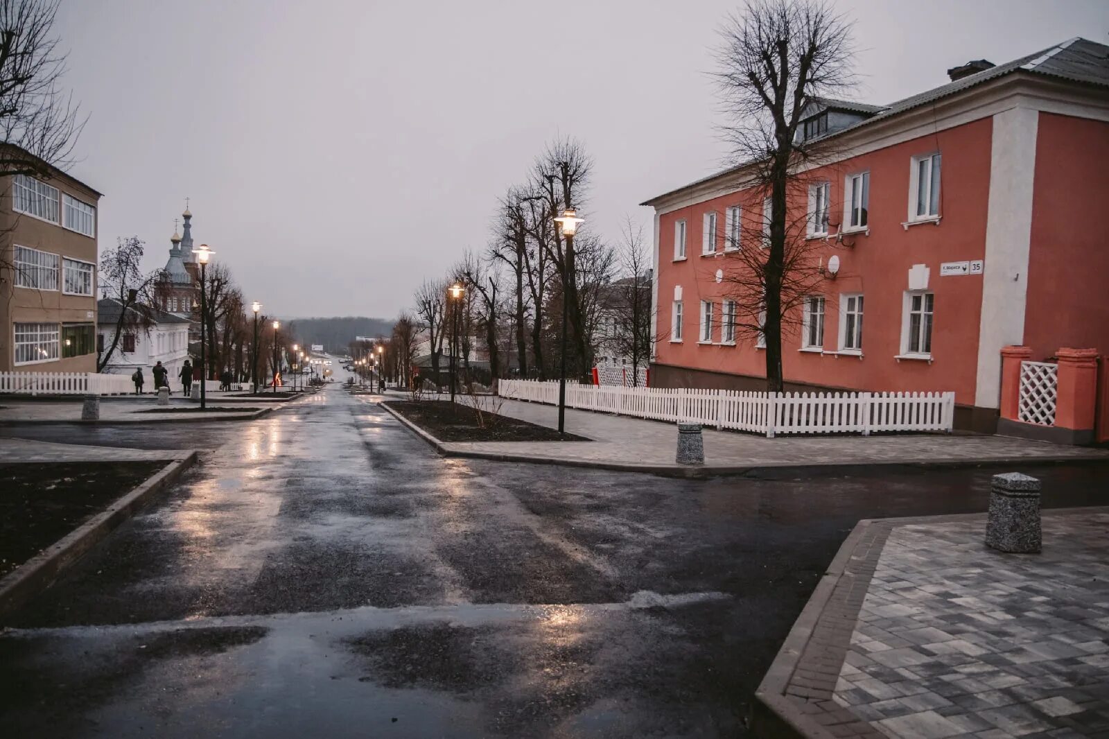 Льгов центр города. Льгов Центральная улица.