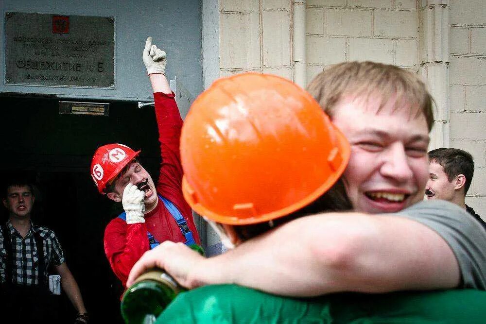 01.03 04 бауманка. Бауманка студенты. выпускной в бауманке.