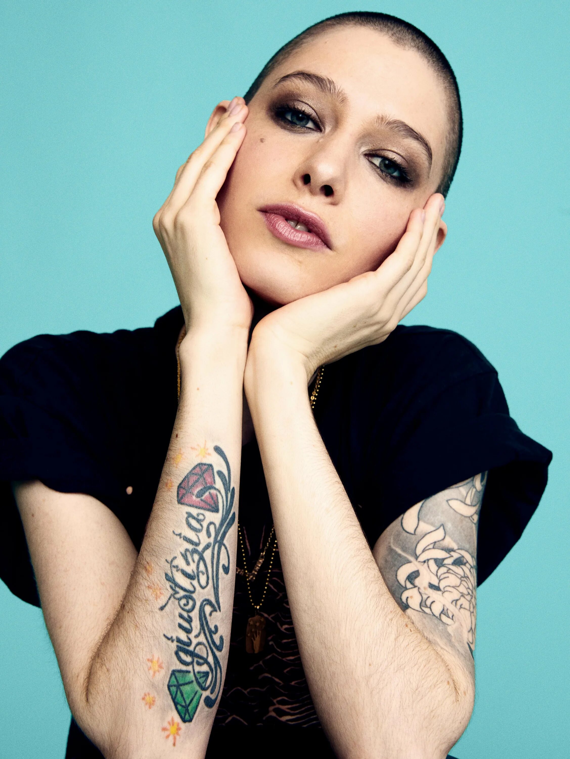 Азия диллон. Азия кейт диллон asia kate dillon. Азия кейт диллон 2022. Актриса азия диллон. Азия кейт диллон с волосами.