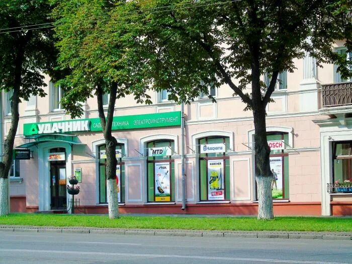 фото небольших улиц гомель. парк румянцевых паскевичей башня. гомель ул советская 182. гомельский зимний сад. гомель.