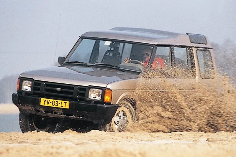 Discovery 1 8. Ленд Ровер Дискавери 1990. Land Rover Discovery 200. Land Rover Discovery 1990. Ленд Ровер Дискавери 1 трехдверный.