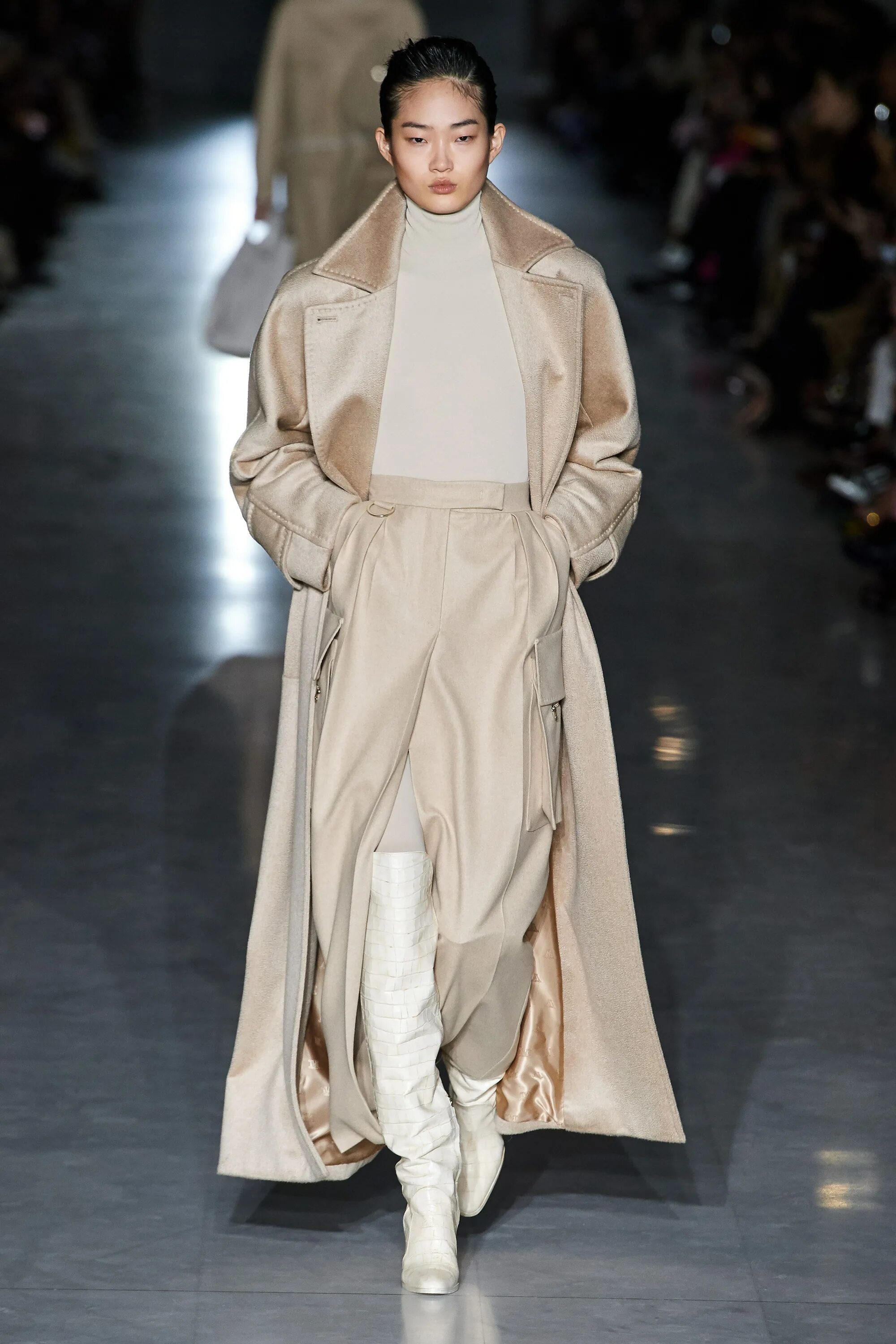 Max Mara FW 2019-2020. Пальто Max Mara 2020. Max Mara зима осень 2020.