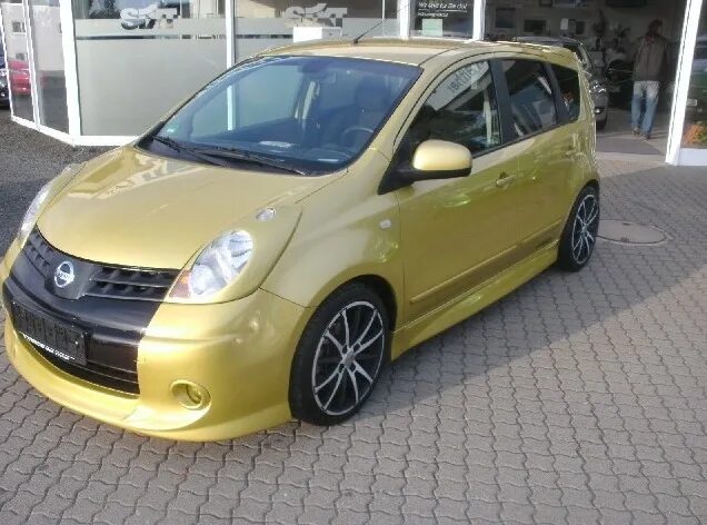 Стекло ниссан ноут е11. Nissan Note 2008 Tuning. Ниссан ноут е11 2006. Nissan Note e11 1.6. Серебристый Ниссан ноте е12.