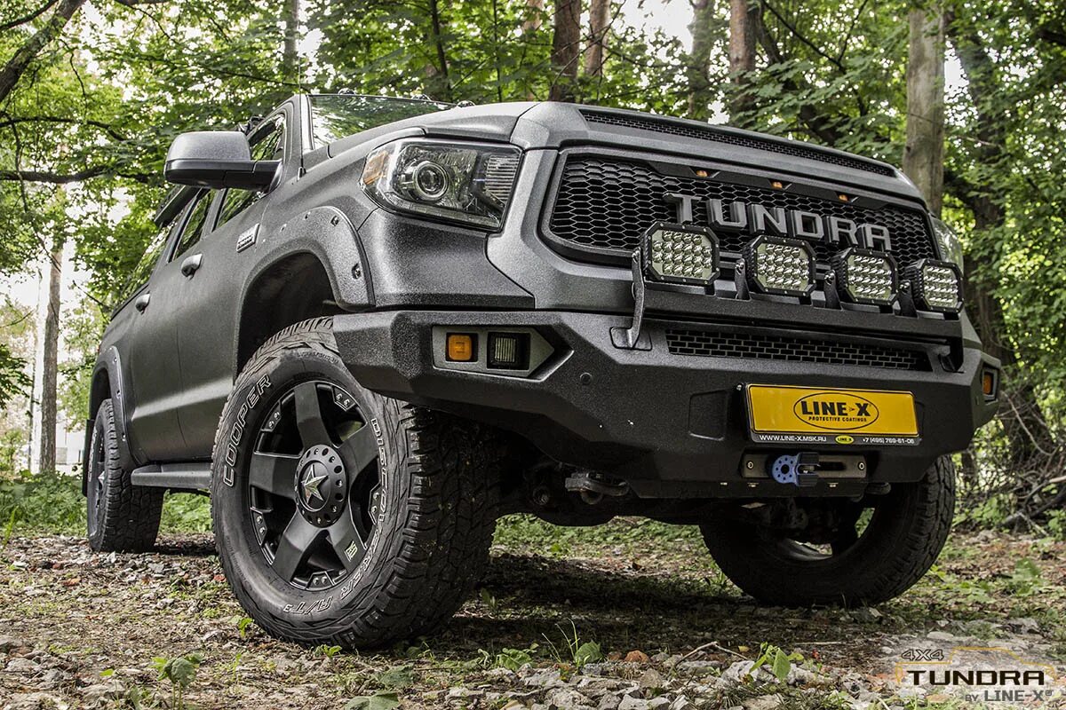 Toyota Tundra 4x4 Tuning. Toyota Tundra 2021 line x. Тундра платинум 2016 год. Toyota Tundra 4x4 человек рядом. 4х4 tundra