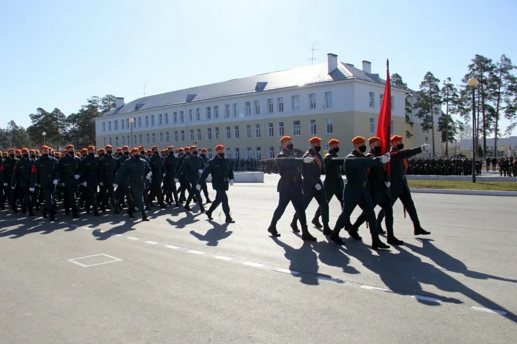 Парадный плац. Гарнизонный парад. Гарнизонная тренировка к параду. Екатеринбургский Гарнизон. Гарнизон Екатеринбург.