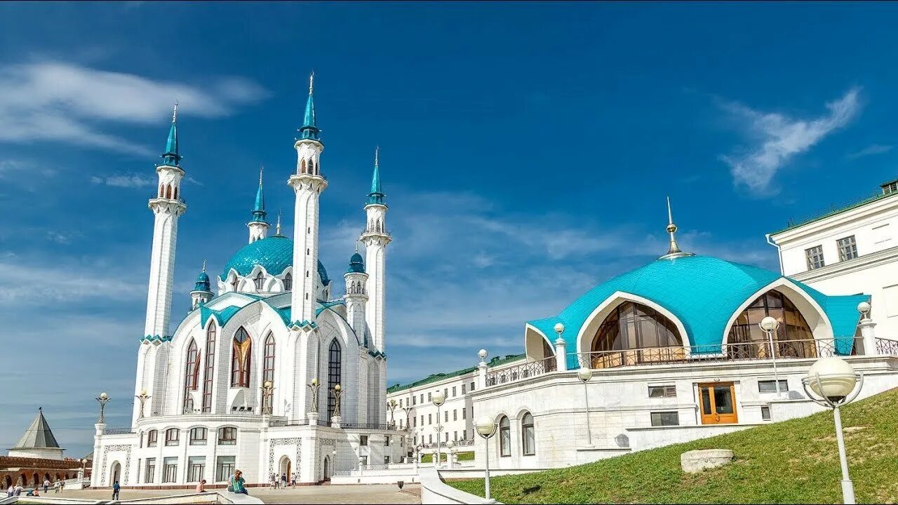 Г казань республика. Казань. республика татарстан. татарская республика столица. казанский кремль с флагом татарстана. татарята.