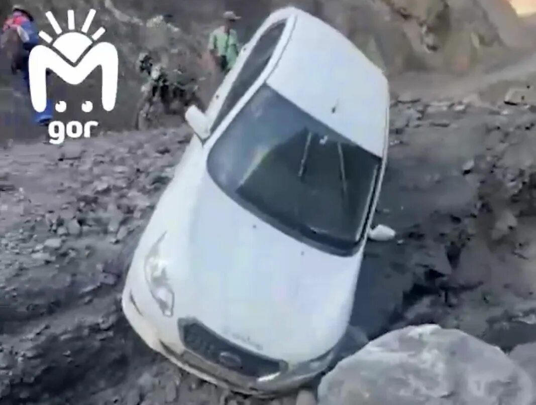Приора 2 дагестан. Машина в канал дагестан. Фура дагестан. Машина в канал дагестан. Машина в канал дагестан.