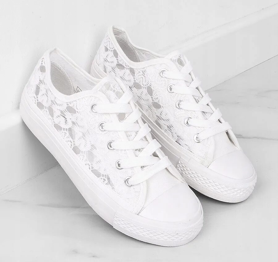 Валберис белые белые кроссовки. Женские кеды на вайлдберриз. Конверсы chuck taylor all star classic. “кроссовки белые popular fashion” s893d. Ecco soft 1 белые.