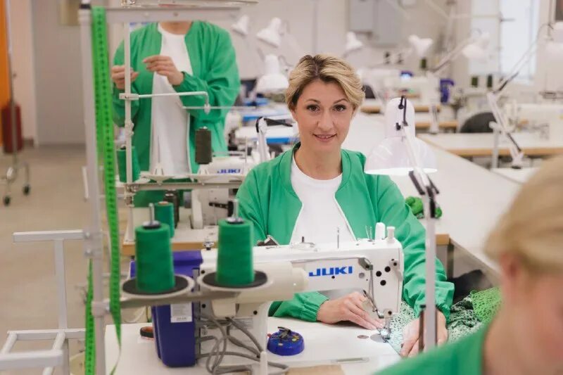 калуга паблик вк. подработка в калуге. шуя швейная фабрика. лапоток требуется продавец. требуется менеджер по логистике.