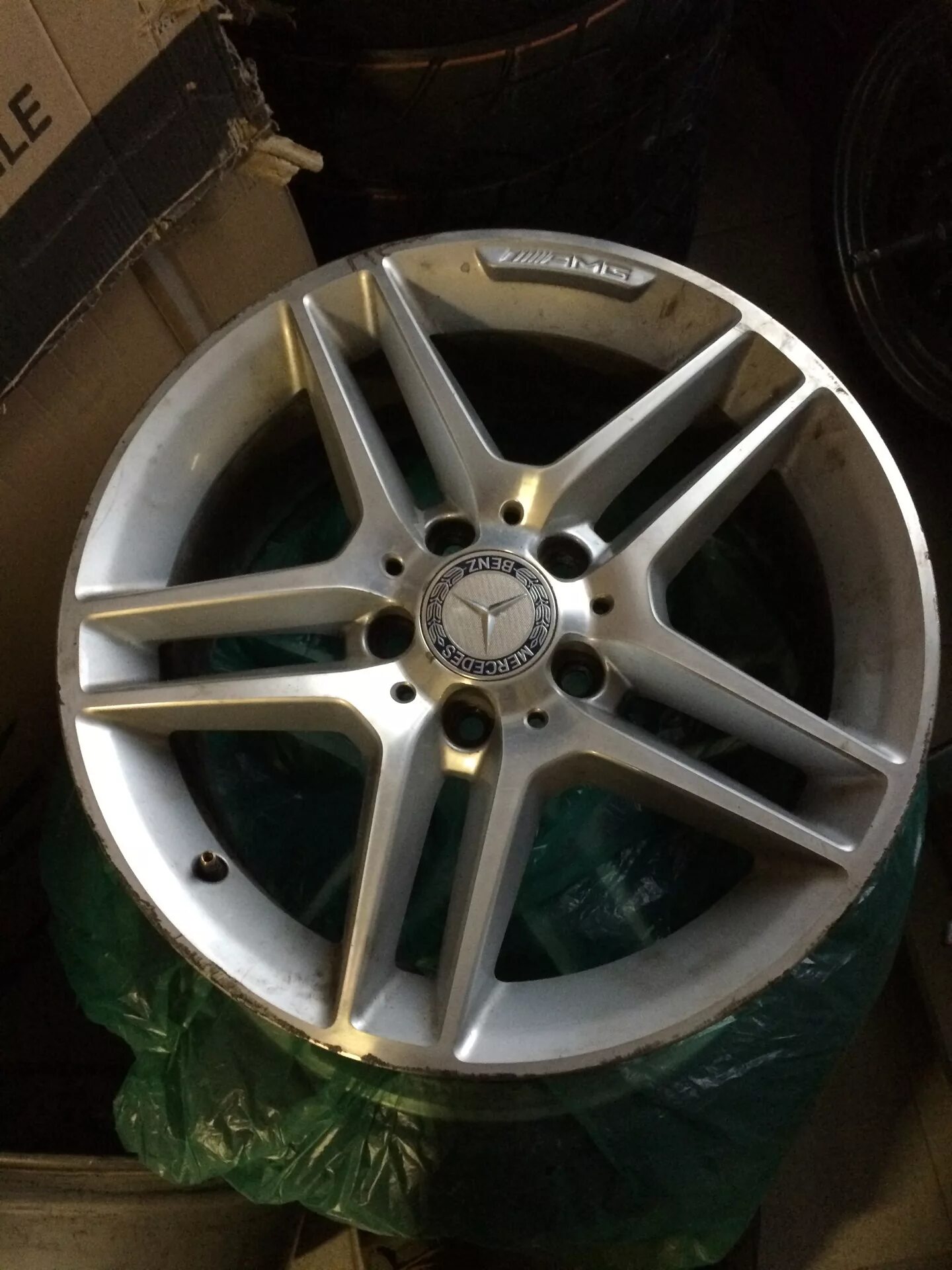 Диски мерседес r17. Диски amg r17. диски mercedes amg r17. диски мерседес r17 amg. диски мерседес r17 et47.