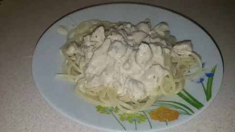 Курица в сливочном соусе с молоком