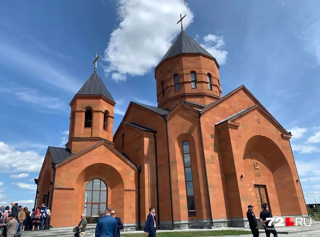 Астраханская епархия армянской апостольской церкви. Сурб патараг. Можно ли русским в армянскую церковь. Можно ли русским в армянскую церковь. Армянская апостольская православная церковь.