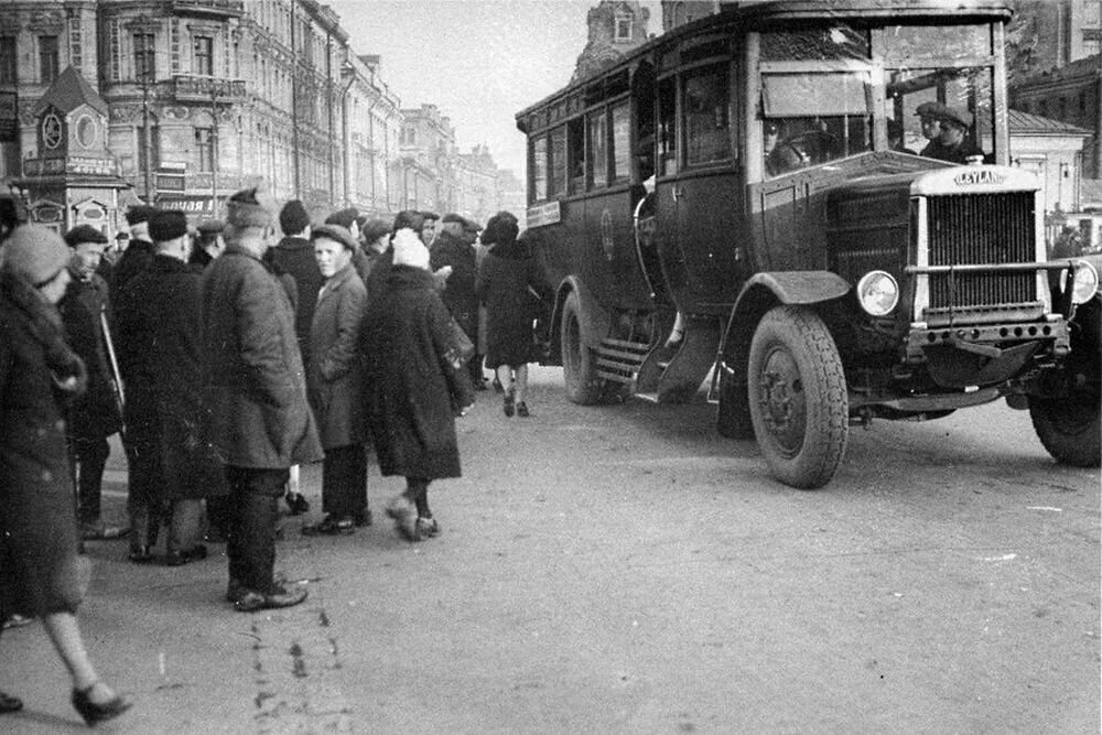 амо-4 люкс. автобус vomag. автобус даймлер 1907 год. омнибус автомобиль 1907. автобусы лейланд в ссср.