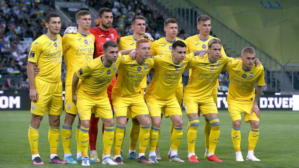 Сборная украины на чм 2006. Сборная украины по футболу список игроков сборной украины по футболу. Сборная украины футбол чемпионат. Сборная украины по футболу на чм 2022. Сборная украины по футболу 2021 евро.