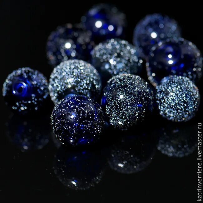 India agate. Опалит лунный камень. Бусинки для украшения. Древние металлические бусины. Бусина самая.