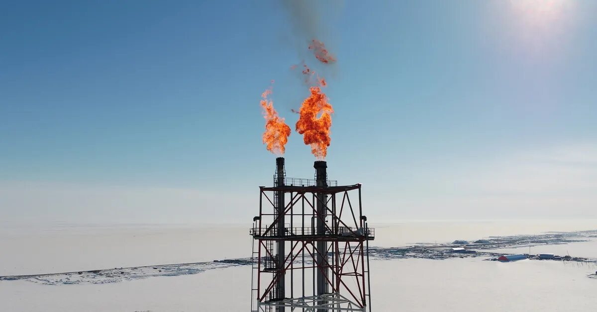 Газовая отрадный. Факел Ямал СПГ. Сабетта факел. Факелы на Ямале газовые.