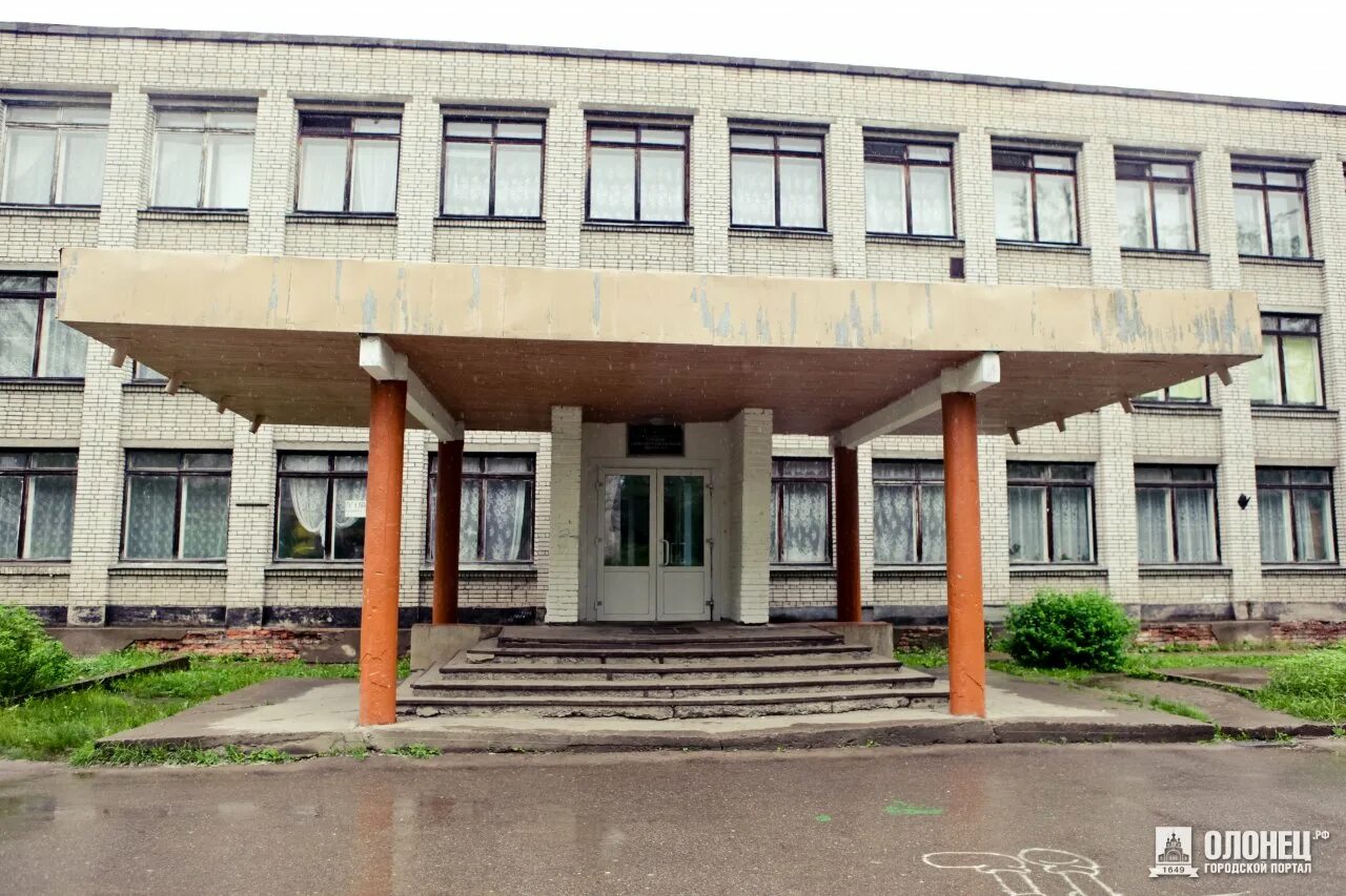 Школа 8 подпорожье. Подпорожье ленинградская область школы. Школа 4 подпорожье. Подпорожье ленинградская область школы. Школа 1 им а с пушкина подпорожье.