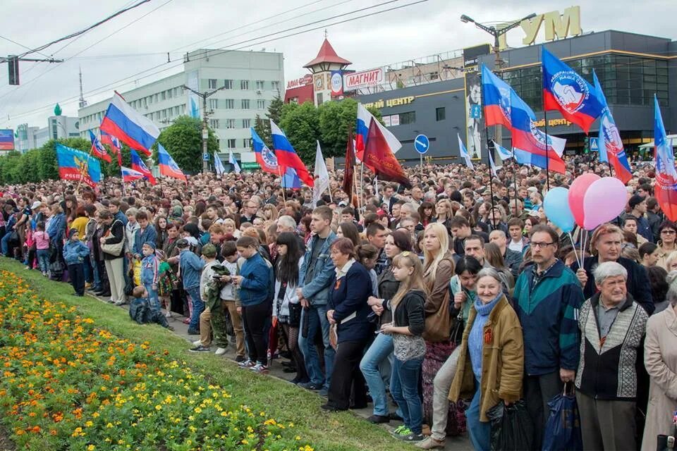 Новости события времени. Луганская народная Республика. Луганск ЛНР. Луганск народная Республика. Май 2014 года Луганск.