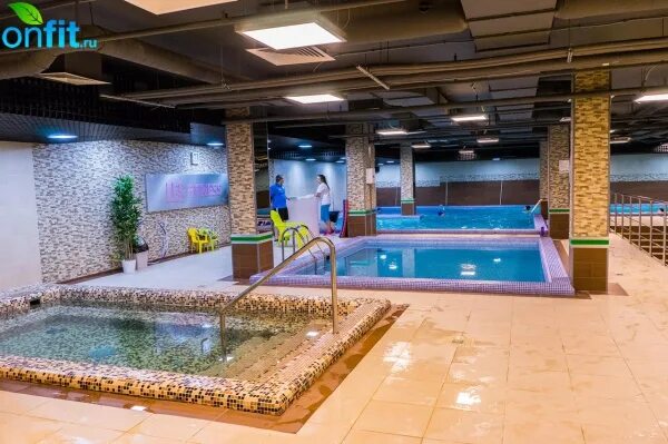 Спарта копейск. Спарта копейск бажова. Спарта красноярск тренажерный зал. Бассейн спарта донецк. Спарта копейск бажова батуты.