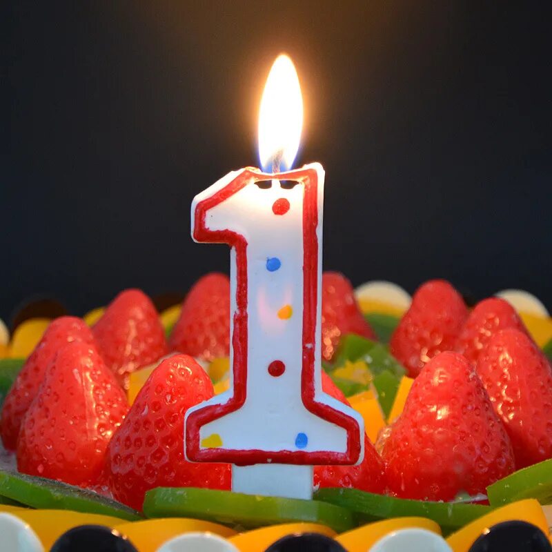 свечки 4 года. свечки на день рождения. торт с 4 свечами. свечки 4 года. свечка 4 года.