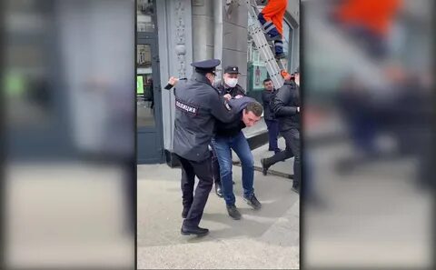 Устроили лицо