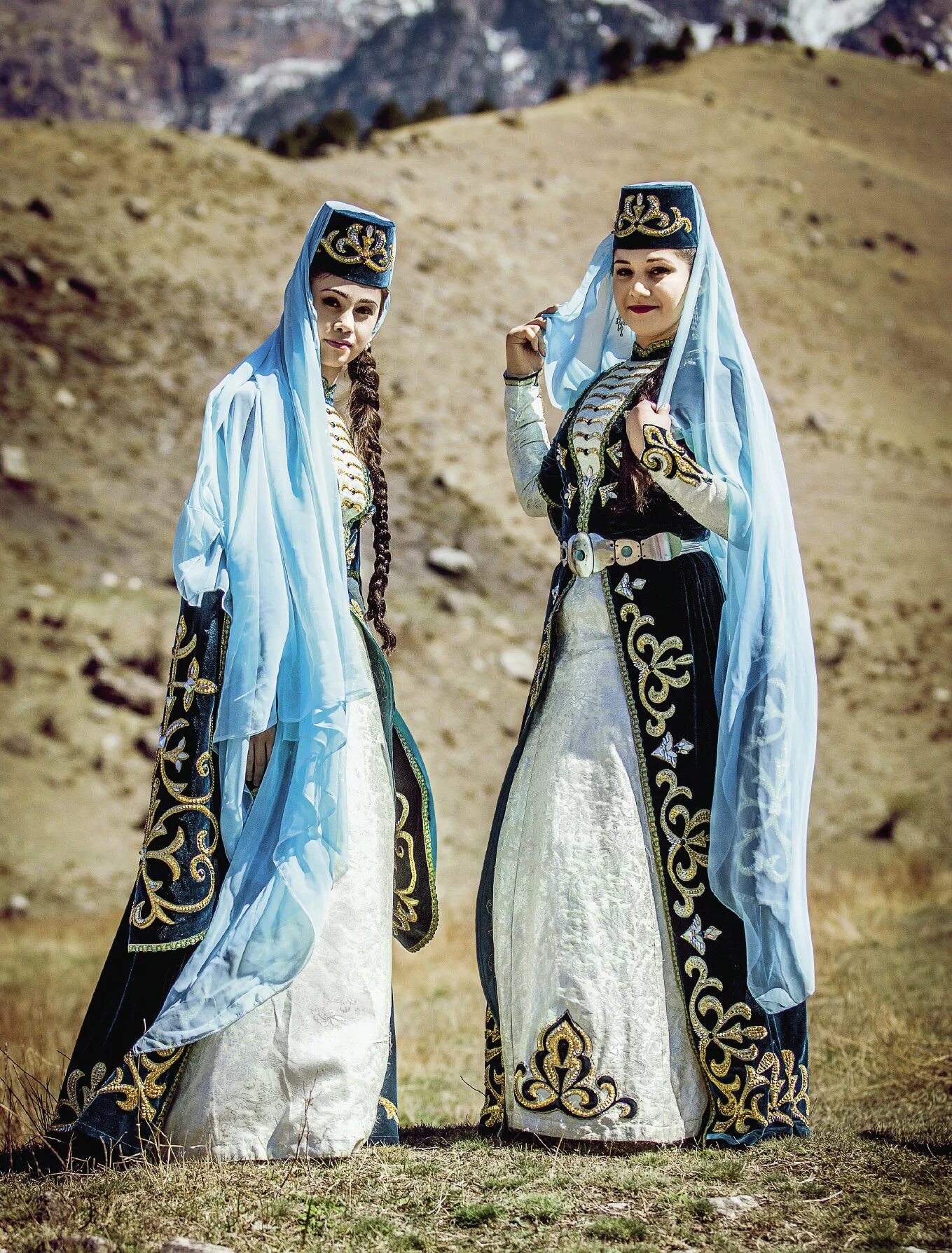 ингушетия национальное. ингушетия национальное. ансамбль ингушетия лезгинка. народы кавказа ингуши национальный костюм. ингушетия национальное.