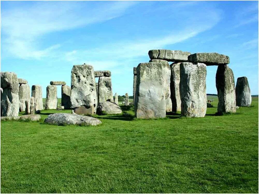 Stonehenge is perhaps the worlds. Стоунхендж. Stonehenge facts England. Stonehenge fun facts. Кромлех.