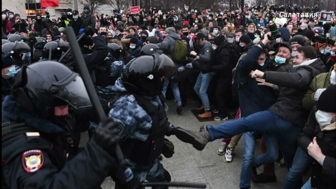 Несанкционированный протест. Митинг за навального. несанкционированный митинг. незаконный митинг. несанкционированный митинг в москве.