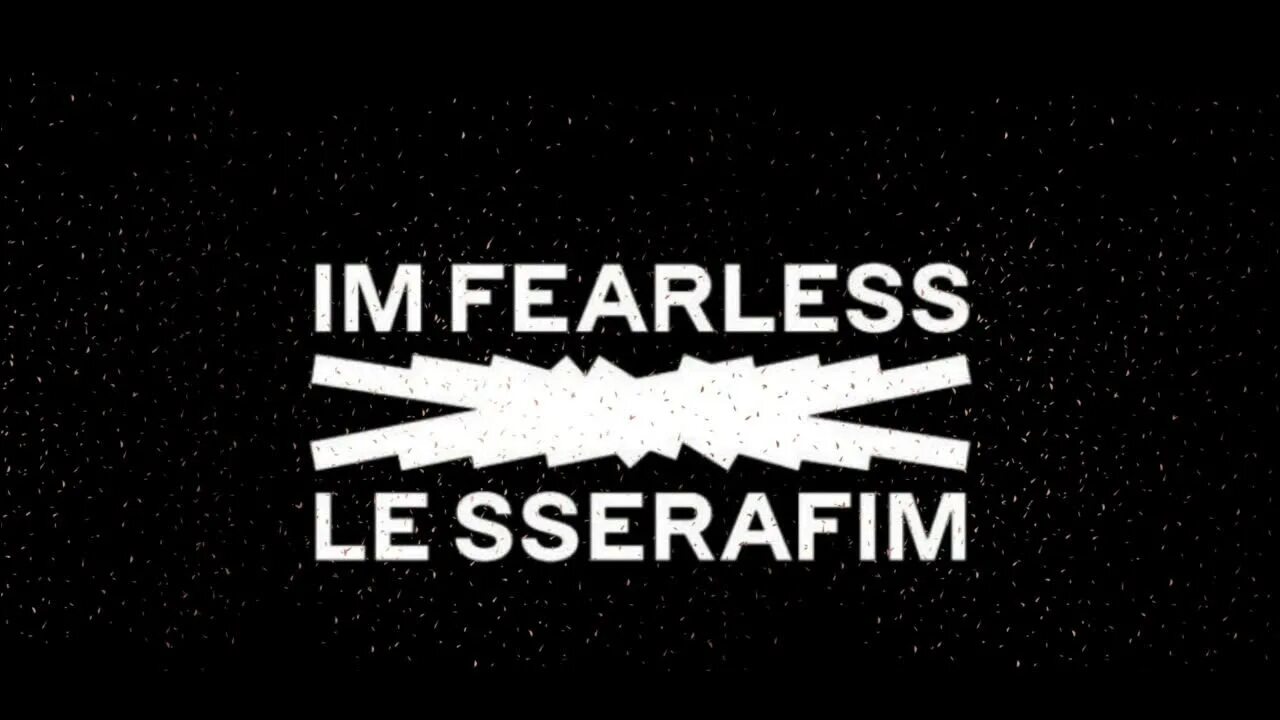 Lesserafim easy. Fearless lesserafim. Le sserafime логотип. Le Serafim корейская группа. Le sserafime Fearless.