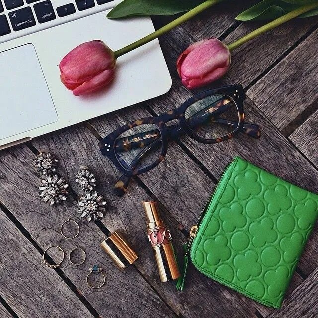 Flat lay. Флат лэй. стиль флэт лэй. flatley бижутерии. фотография флэт лэй.