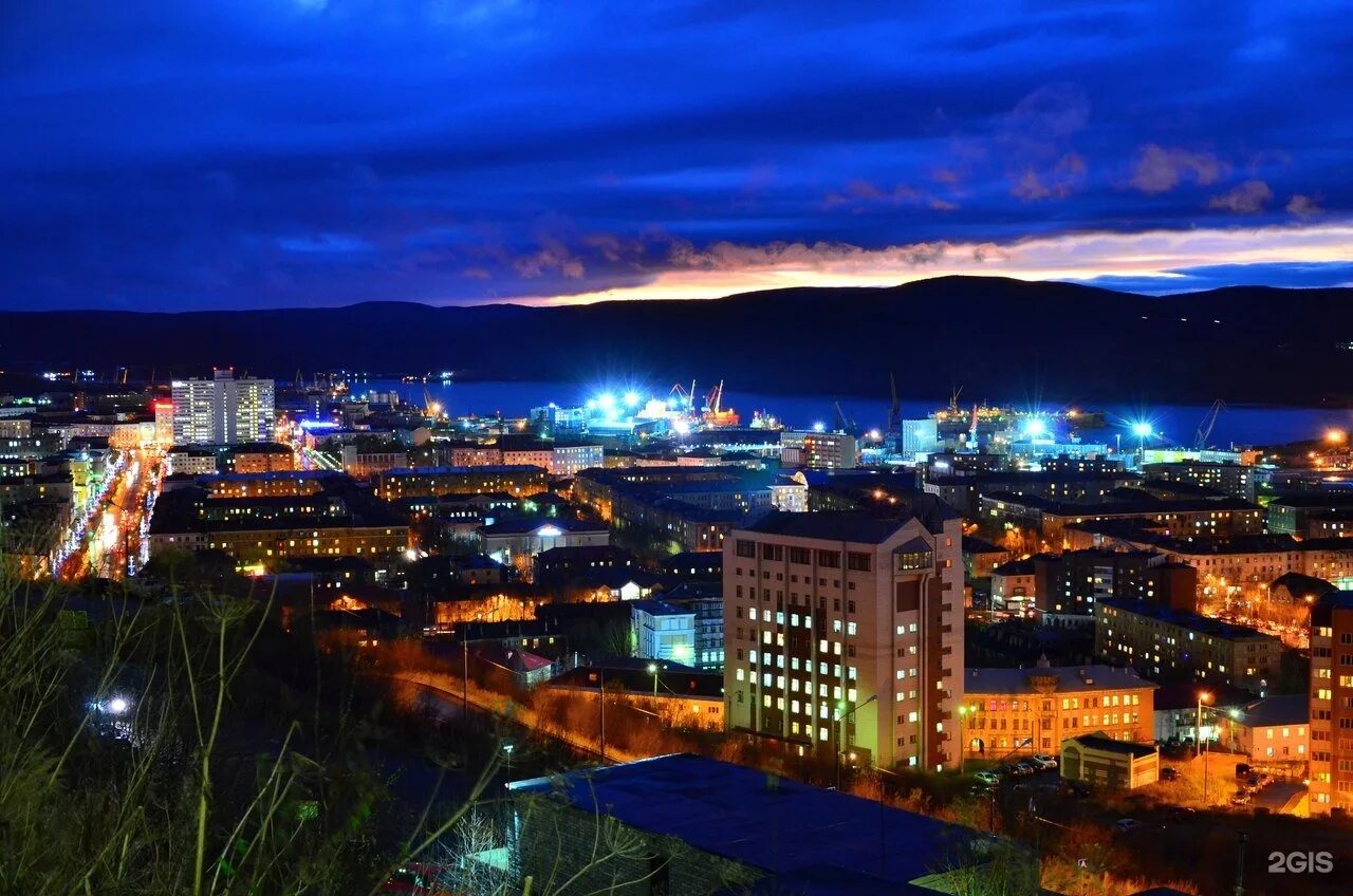 Улица Папанина Мурманск. Папанина 2 Мурманск. Ночной Мурманск летом. Заполярье Мурманск. Мурманск есть ночь