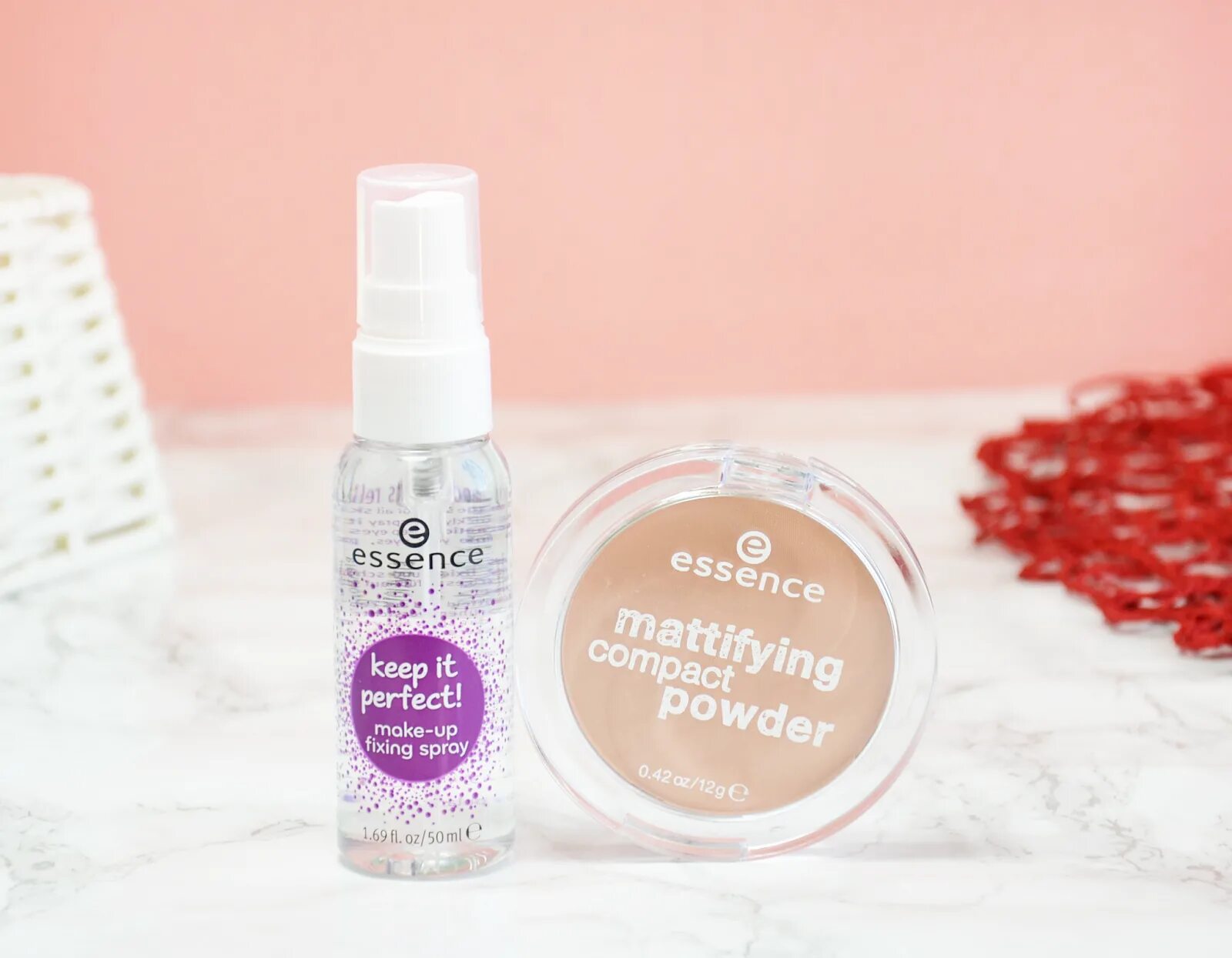 Essence fixing. Essence keep it perfect make-up fixing Spray. Essence спрей для фиксации макияжа keep it perfect make-up. Essence Fix and last Spray. Fix-up на косметике.