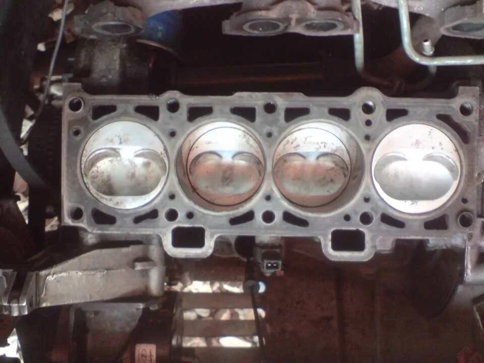Головка двигателя ваз 2110 8 клапанов. Маслосъемные колпачки ваз 2108. Болты головки блока цилиндров ваз 2107. Гбц 16 кл ваз. Установка головку ваз.