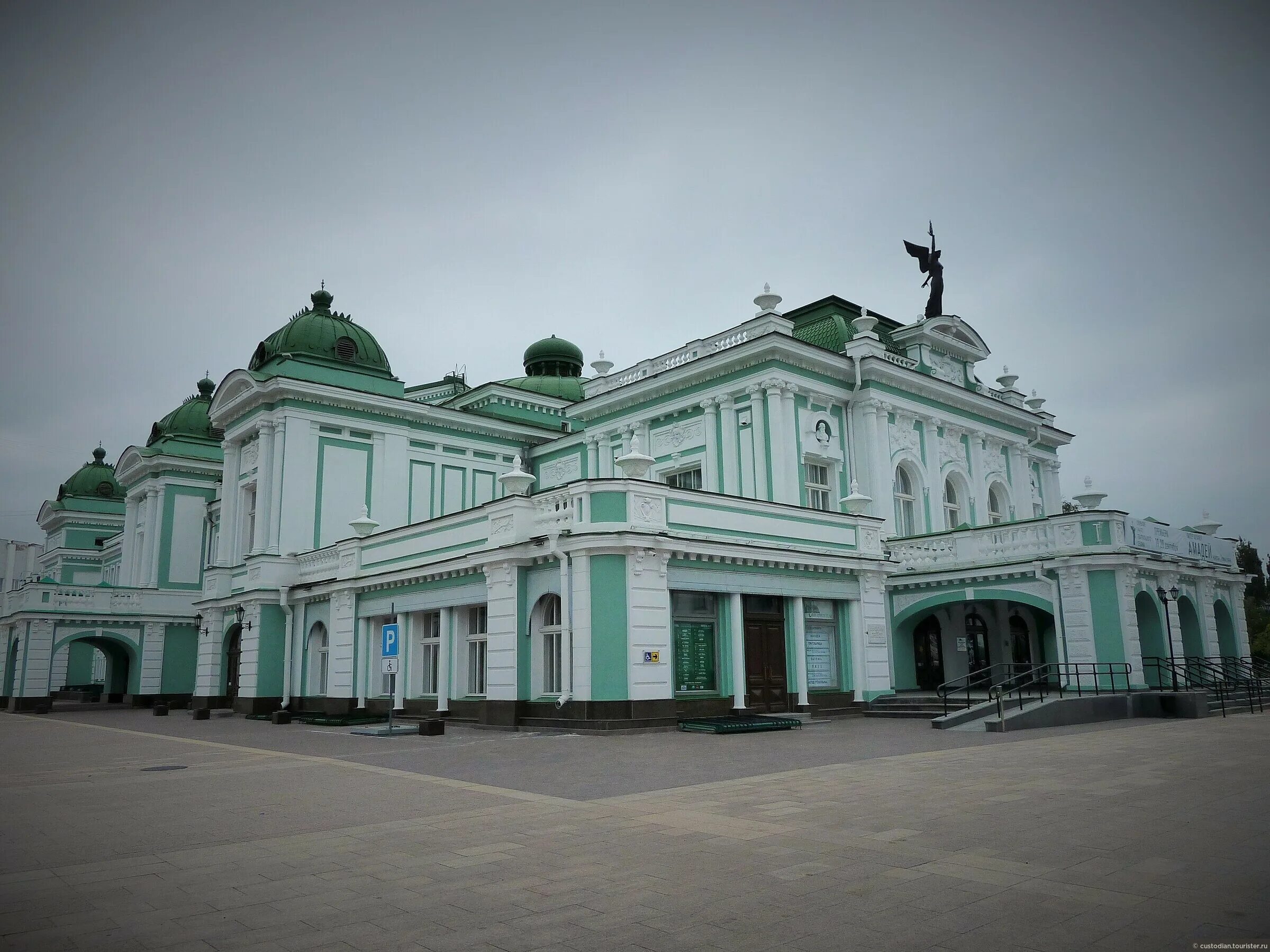 Драматический театр Омск. Омский Академический театр. Омский драматический театр зимой. Омский государственный Академический театр драмы Омск старый. Бывшие омск театр