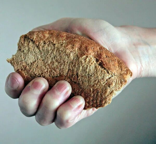 Хлеб земли человек. Краюшка хлеба. Хлеб войны. Хлеб с лебедой. Корочка хлеба.