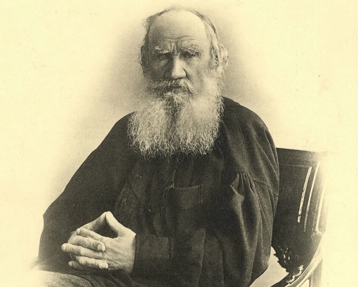 Лев толстой. Лев толстой про армян. Толстый лев. Лев толстой на смертном одре. Н.