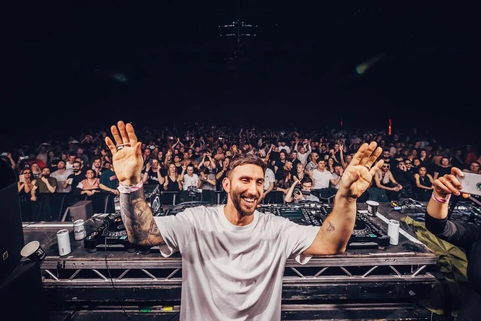 Hot since 82. "Hot since 82" && ( исполнитель | группа | музыка | Music | Band | artist ) && (фото | photo). Hot since 82 биография. Hot since 82 - Live from Lagoon Argentina | DJ mag Latinoamérica session.