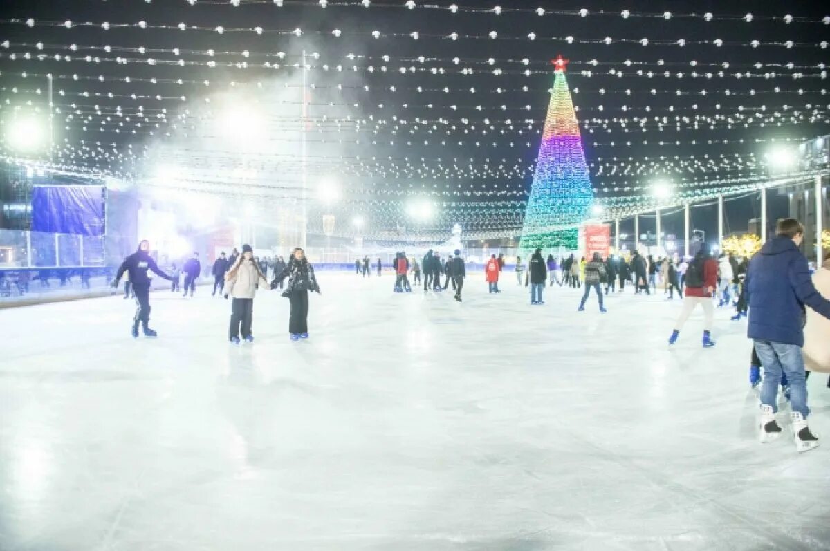 Губернского катка в туле. Режим работы катка в туле. Губернский каток 2023. Режим работы катка в туле. Тула площадь ленина губернский каток.