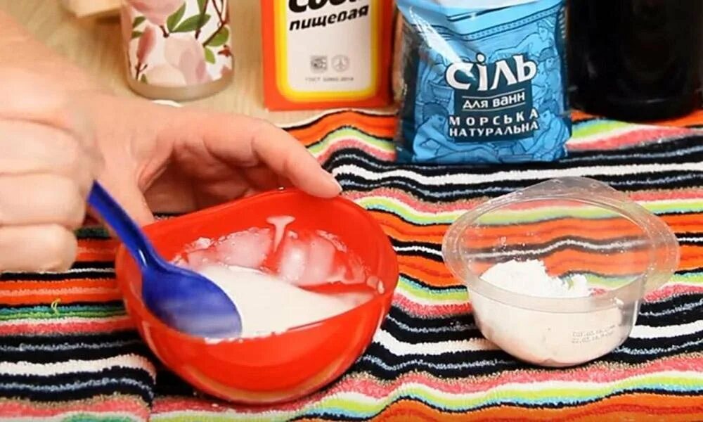 Ванночка для рук. Маска из соды. Кокосовое масло с содой для лица. Маска для рук. Маска для рук из соды и соли.