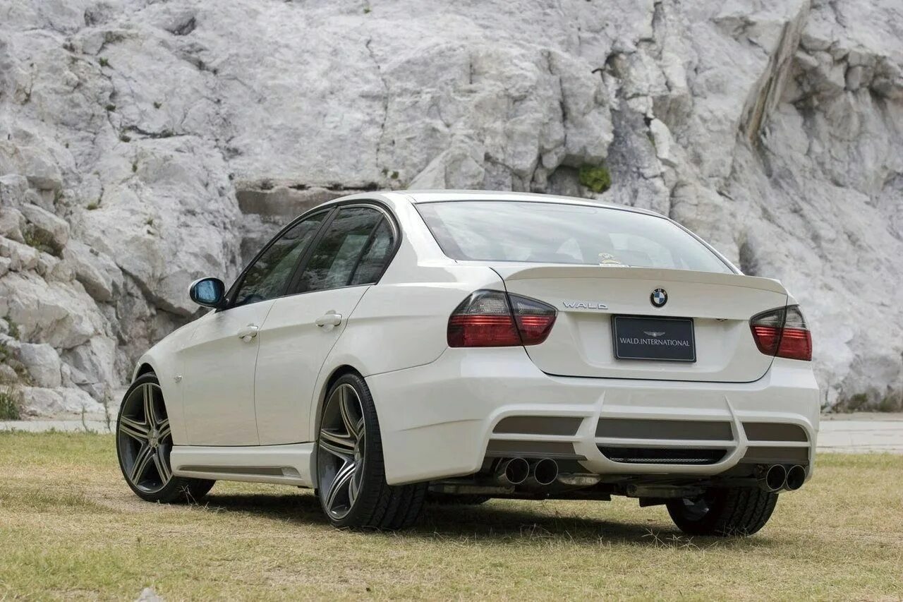 Бмв 3 90. БМВ 3 е90. BMW 3 e90 Tuning. BMW e90 2008. BMW 3 e90 2009.