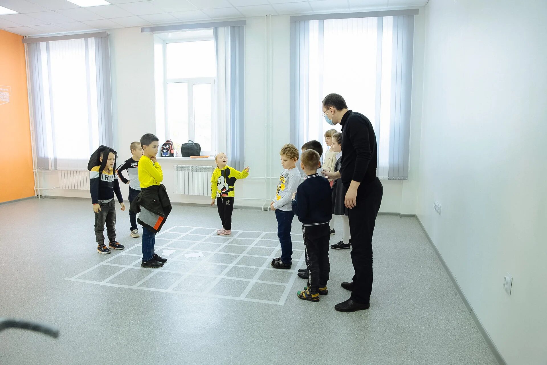 Аэропорт тында фото. Работа в тынде. Работа в тынде. Бамовский арбат тында. Тында сопки.