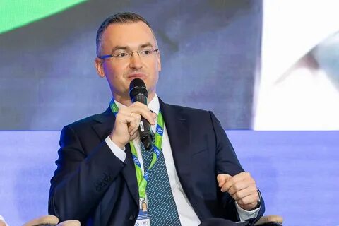 Директор политика