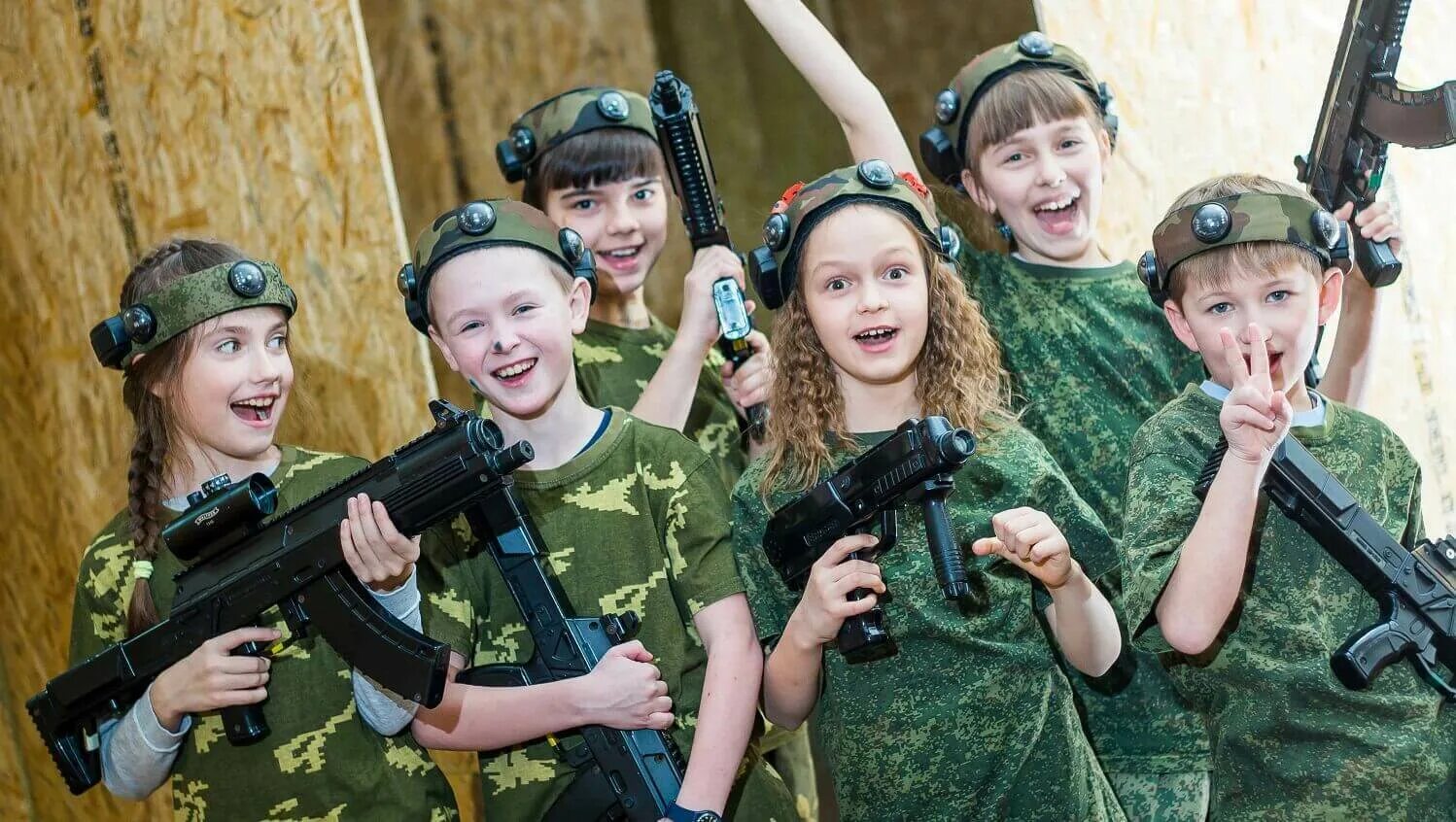 Страйкбол аирсофт. Лазертаг для детей. Детский страйкбольный клуб. Полигон 4к ставрополь лазертаг. Лазертаг зимой для детей.