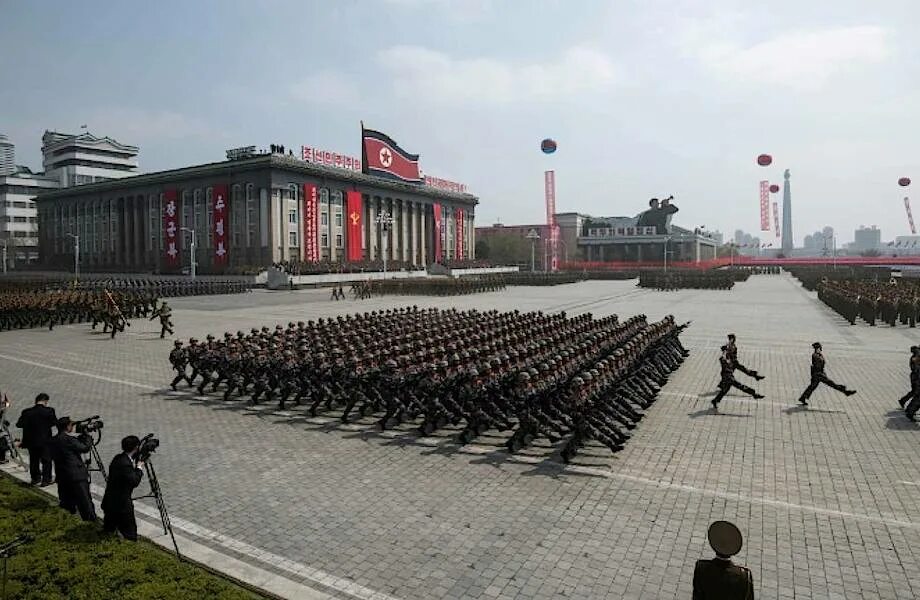 Армия северной кореи парад. Парад в северной корее. Кндр северная корея. Туры в кндр 2024. Северная корея 2023.