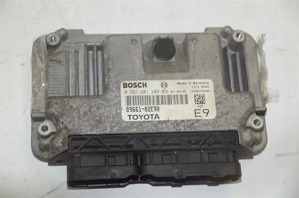 Блок управления тойота аурис. Блок управления кондиционером тойота авенсис. Блок управления тойота аурис. Toyota auris 1. Блок эбу робот тойота аурис.